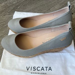 New with box - Europe size 39